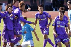 足球直播-包含英勇无畏：广岛三箭比力保主场不败的词条